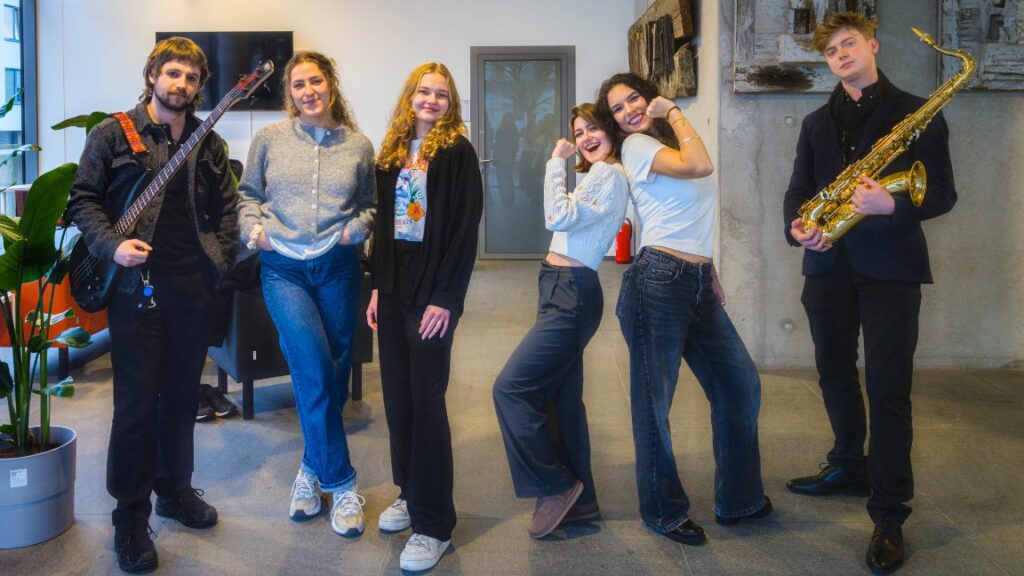 Zdjęcie grupowe zespołu