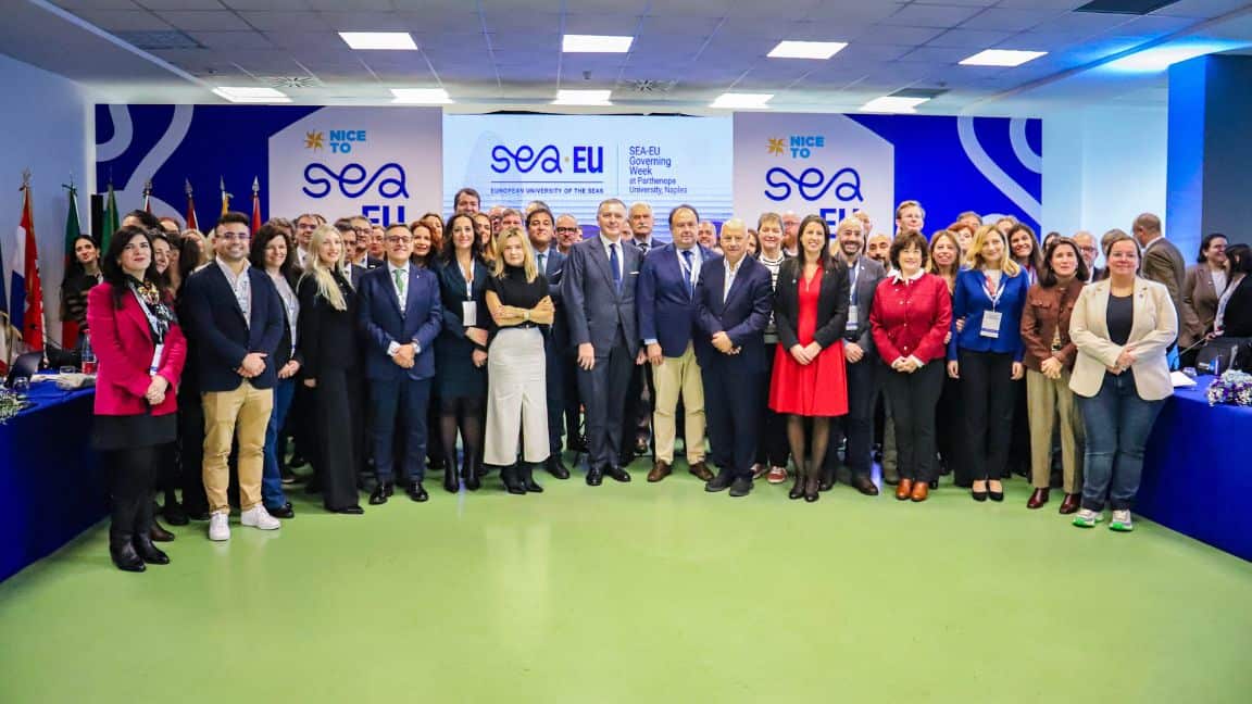 Zdjęcie grupowe społeczności SEA-EU